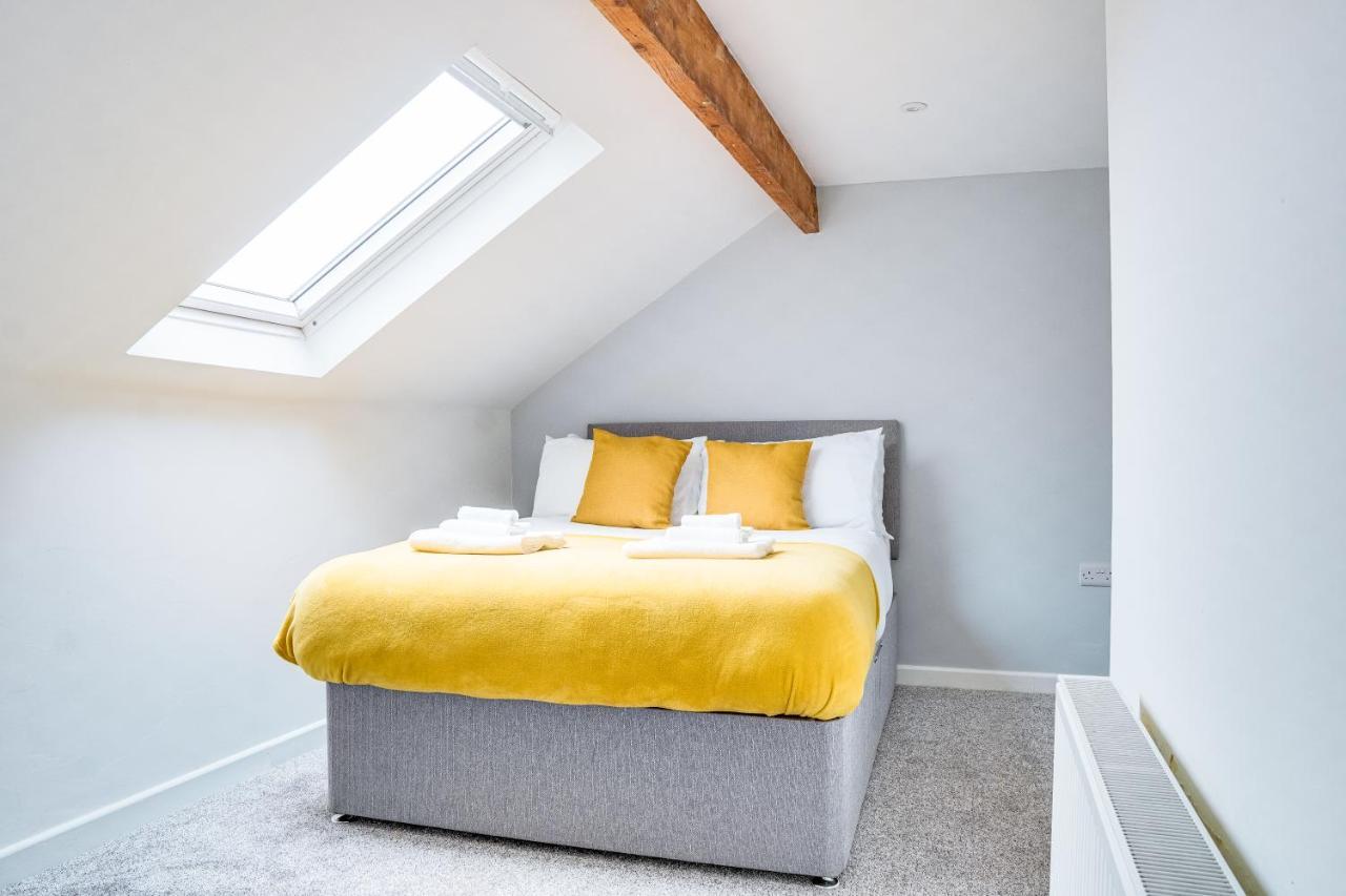 Spacious 4 Bedroom House Near Leeds Cc Beeston Hill Exteriör bild